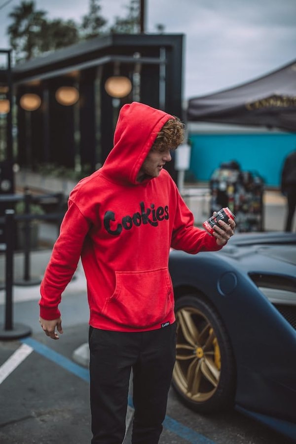 Hoodie Mode 2022 : Astuces et tendances pour un style chic et élégant
